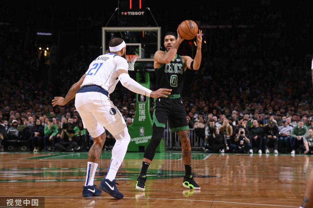 表着球队的 表着球队的