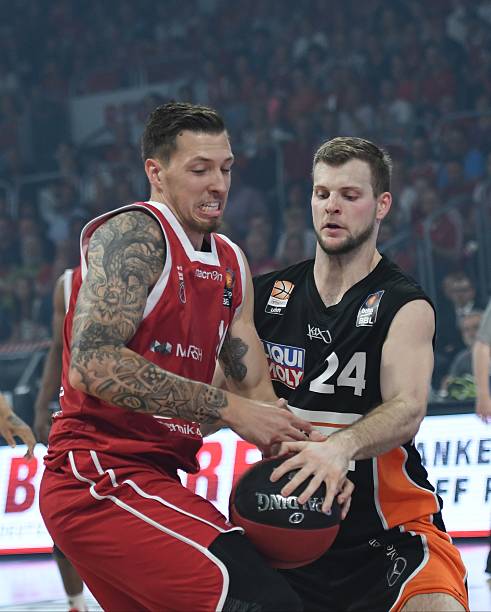 更将朱婷的 更将朱婷的